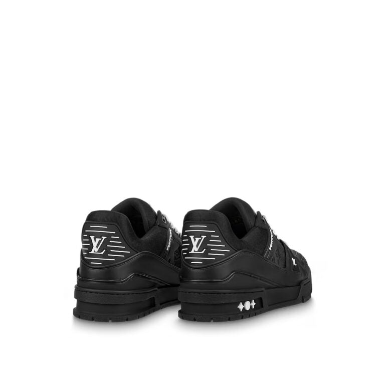 Sneaker ‚All Black‘